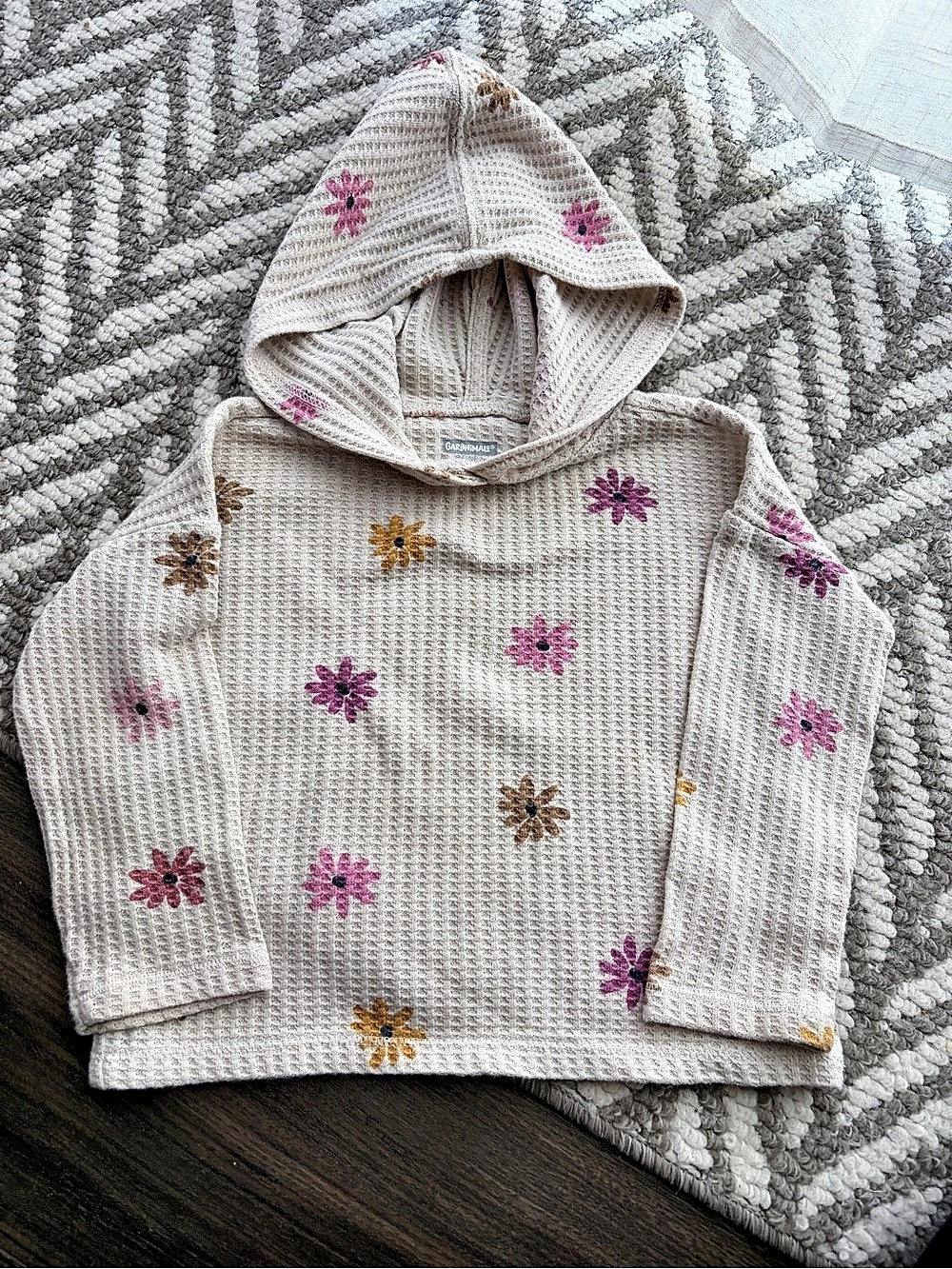 Lightweight hoodie with flowers - 2T